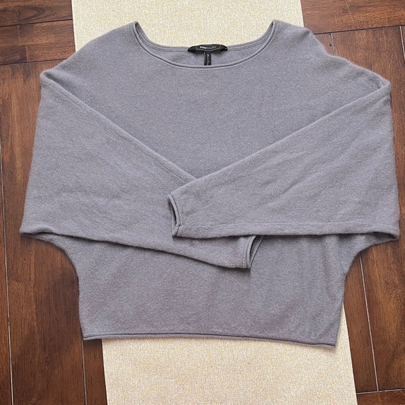 ❤️ BCBGMAXAZRIA cropped cashmere sweater. - Picture 2 of 8